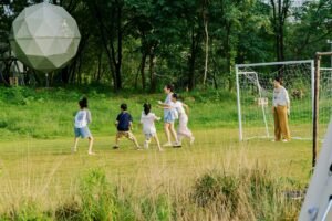 Médico participando en la Medical Champions Cup, un evento deportivo exclusivo.